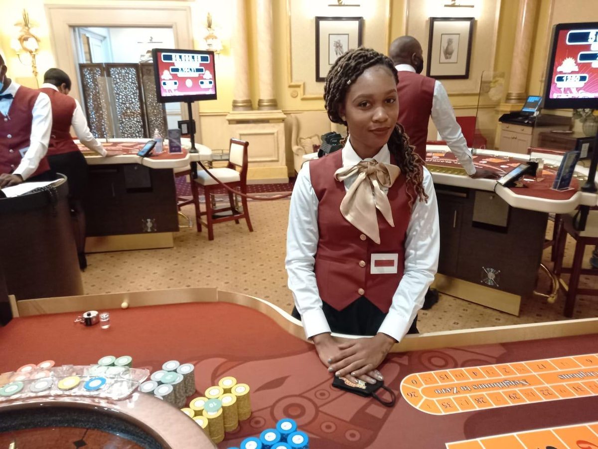 The Carousel Casino — Roulette dealer in Privé